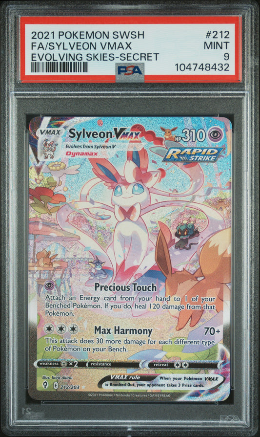 PSA 9 - Sylveon VMAX 212/203 SWSH Evolving Skies - Pokemon